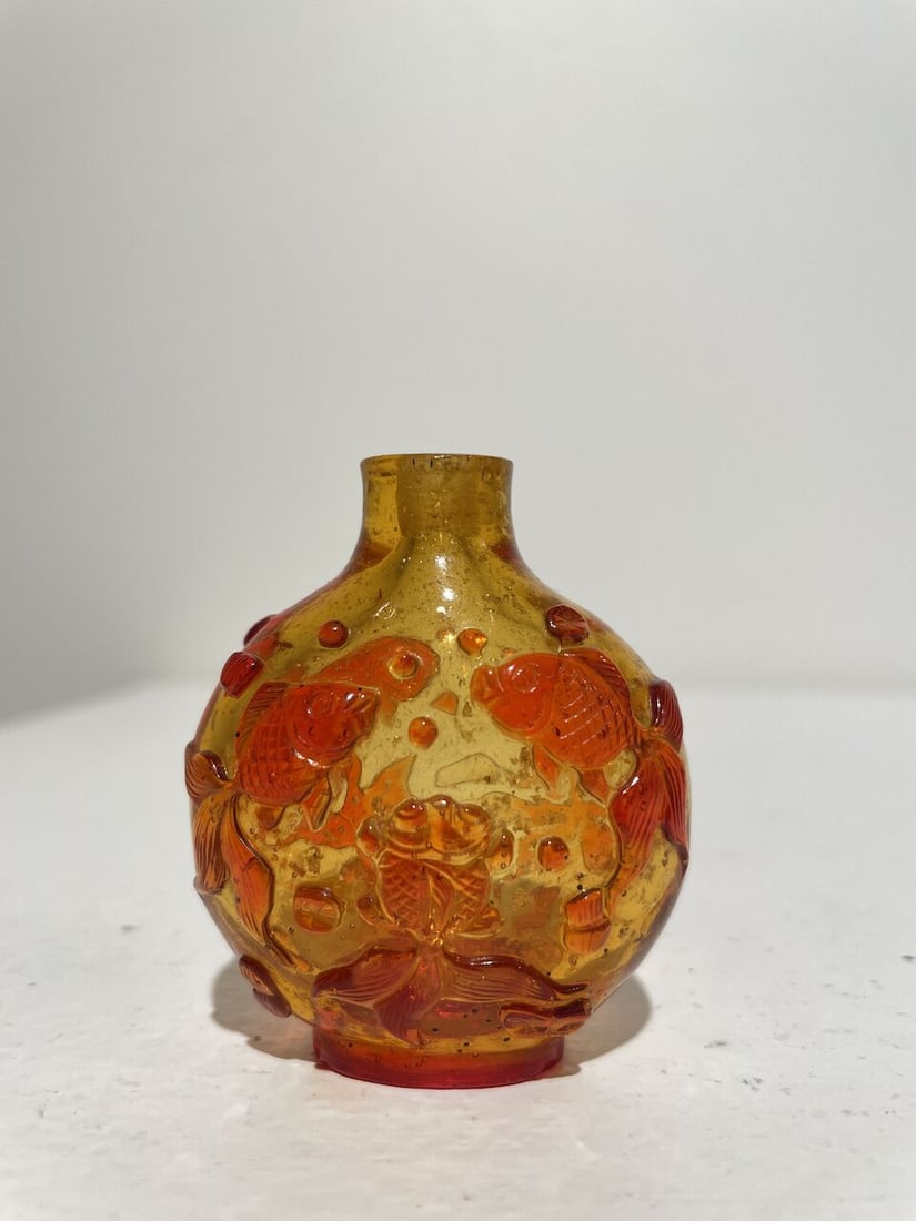 A RED OVERLAY AMBER GLASS 'GOLDFISH' SNUFF BOTTLE 19th century - 7
