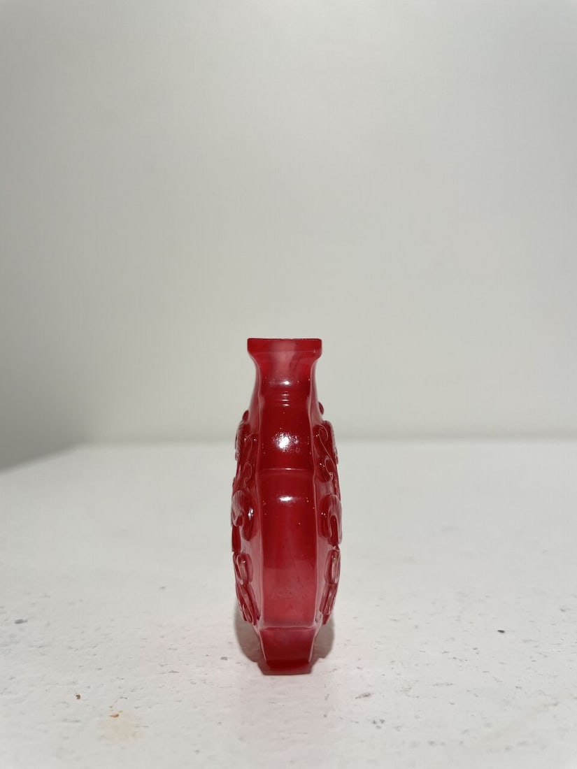 A PINK 'FLORAL', AND A GREEN 'FLORAL' GLASS SNUFF BOTTLE 19th/20th century (2) - 4