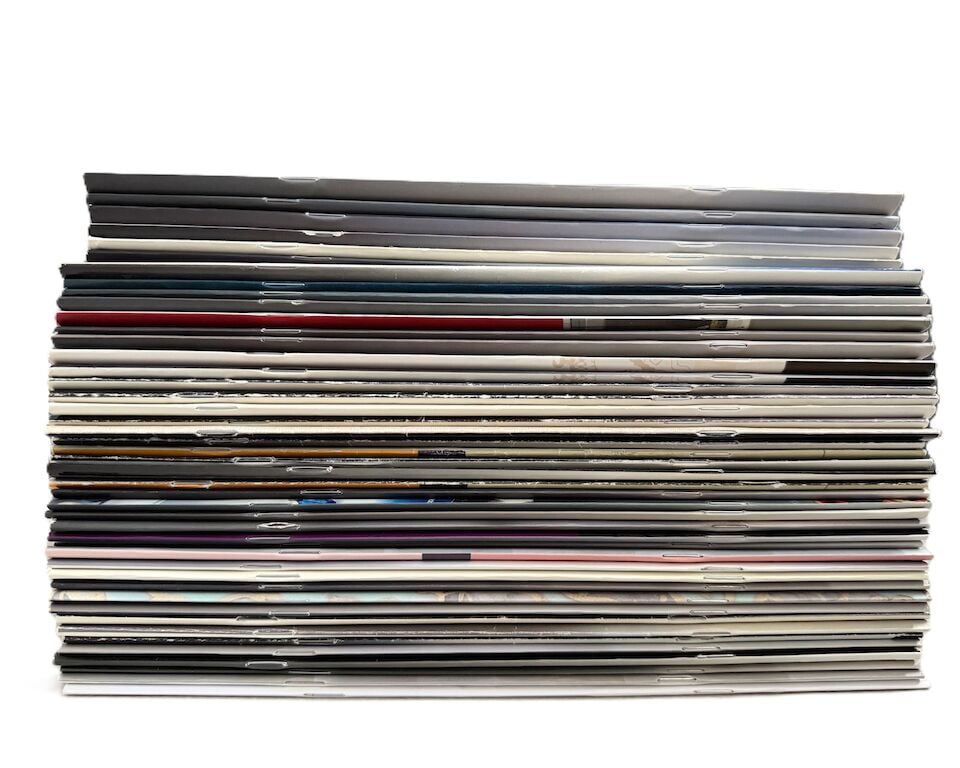 A QUANTITY OF JOURNALS PUBLISHED BY THE INTERNATIONAL CHINESE SNUFF BOTTLE SOCIETY (124) - 2