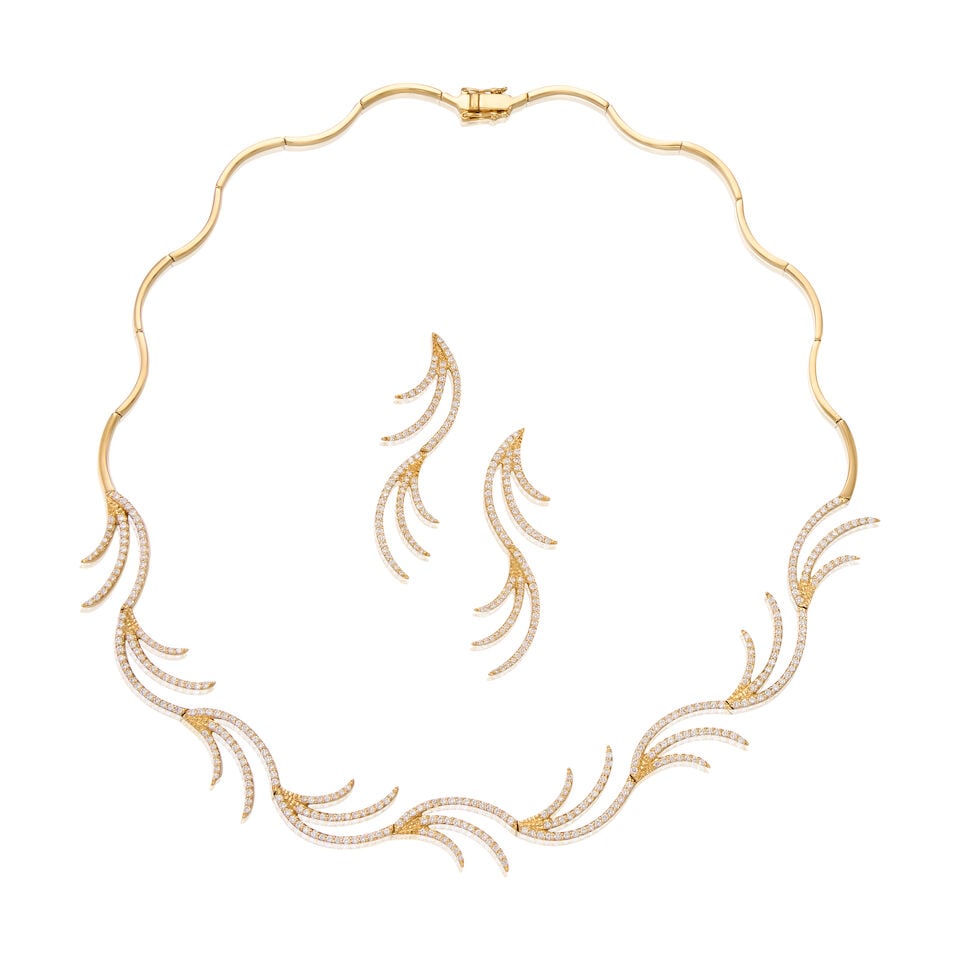 18K YELLOW GOLD AND DIAMOND NECKLACE AND EARRINGS: 18K YELLOW GOLD AND DIAMOND NECKLACE AND EARRINGS • A gold necklace with numerous round shaped diamonds weighing approximately 3.20 carats total, length 16 1/2 in. • A pair of gold