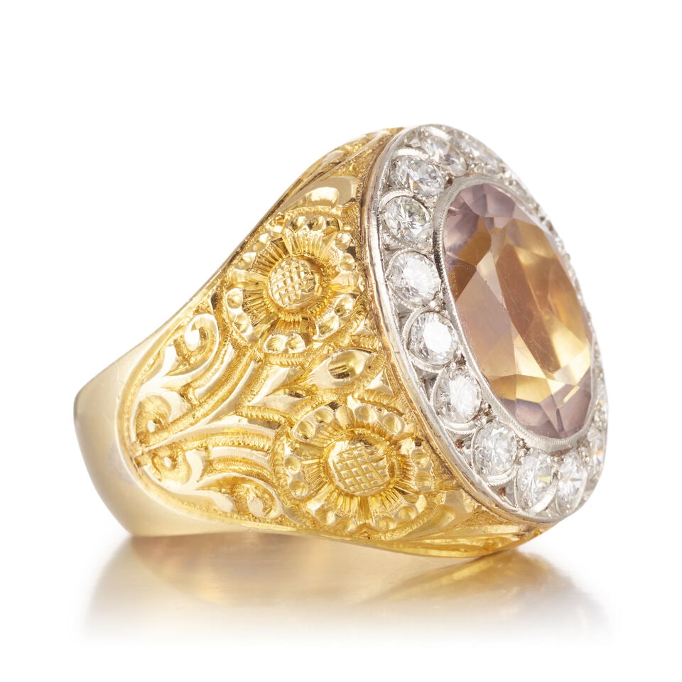 A KUNZITE AND DIAMOND RING - 2