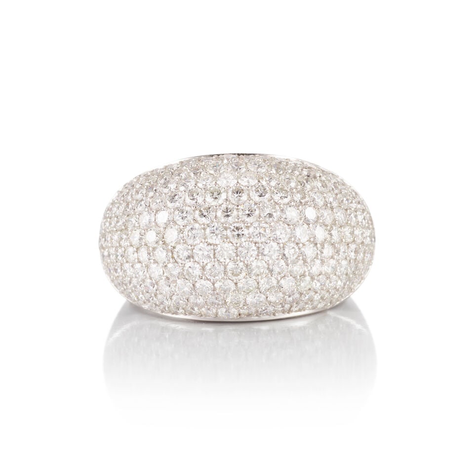18K WHITE GOLD AND DIAMOND RING (1 of 2)
