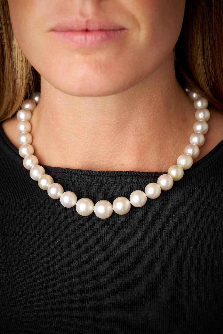 CULTURED PEARL NECKLACE - 2