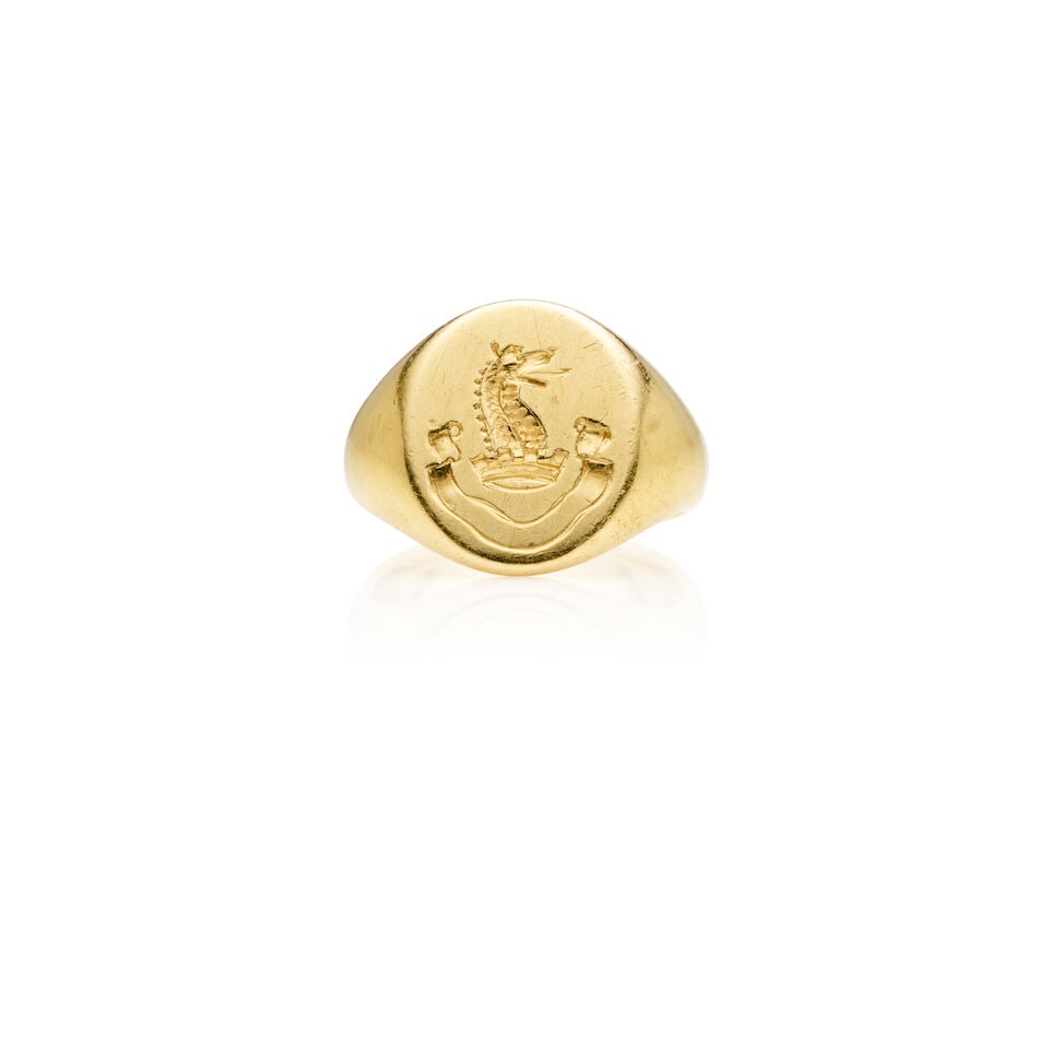 18K GOLD SIGNET RING: 18K GOLD SIGNET RING - Oval gold signet ring - Stamped 750 - Ring weight approximately 14.8gm - Ring size L1/2 Footnotes: OVERALL CONDITION: Metal stamped for 750 yellow gold; superficial wear in the