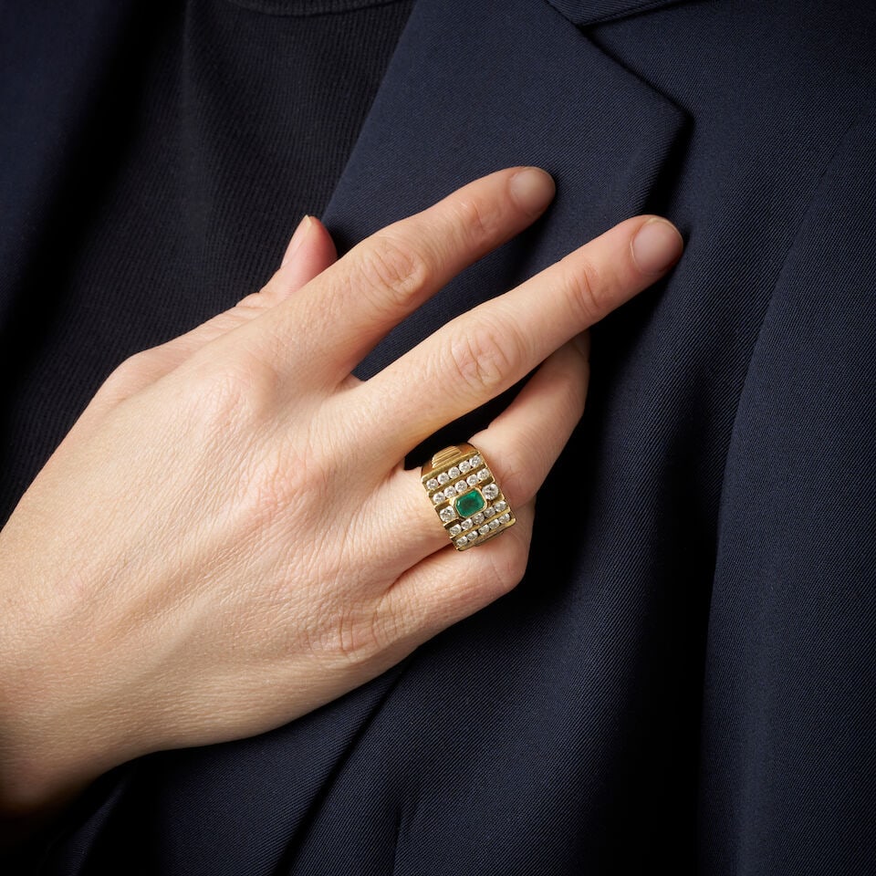EMERALD AND DIAMOND RING - 2