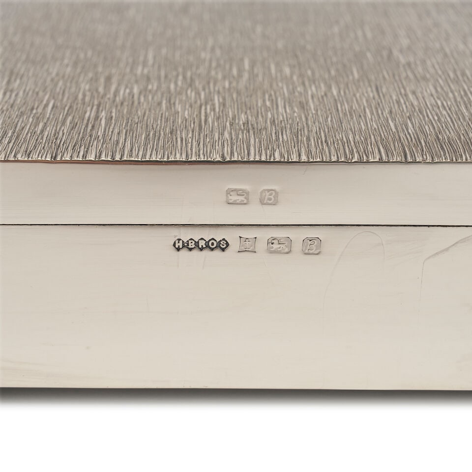An English silver cigar box - 2