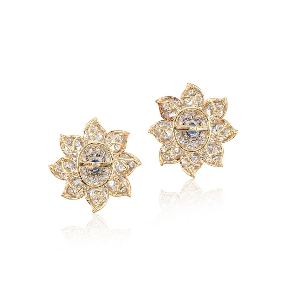 PAIR OF SAPPHIRE AND DIAMOND EARRINGS - 3