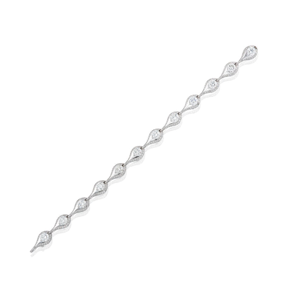 DIAMOND DRESS BRACELET: DIAMOND DRESS BRACELET 鑽石手鍊 Certificates: 3 GIA Diamond Dossier facsimiles, selected diamonds 0.53ct, H, I1, Excellent Polish and Symmetry (5191609295, 29 August