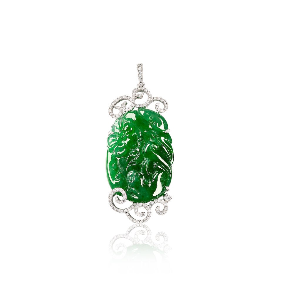 JADEITE AND DIAMOND PENDANT: JADEITE AND DIAMOND PENDANT 天然翡翠配鑽石吊墜 Certificate: HKJSL, jadeite, natural, type A (KJ 58131, 1 March 2011) Jadeite: approx. 27.95 x