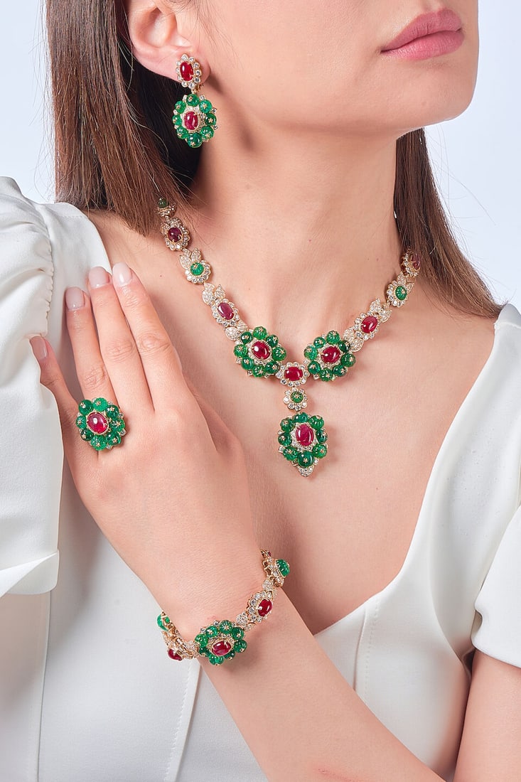MOUAWAD: GEM-SET AND DIAMOND PARURE (4) - 2