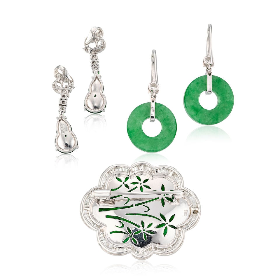 JADEITE AND DIAMOND 'ENDLESS KNOT' BROOCH; AND TWO PAIRS OF JADEITE AND DIAMOND PENDENT EARRINGS... - 4