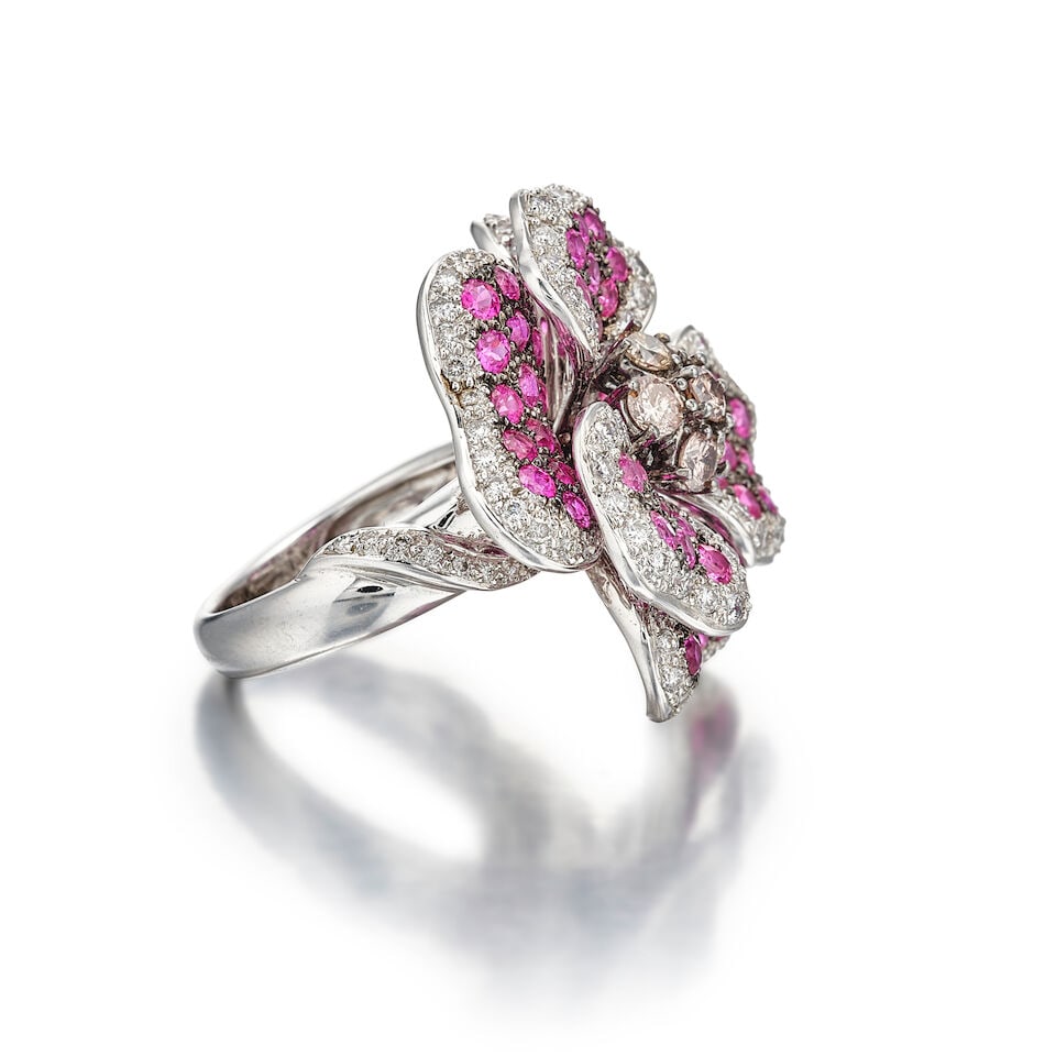 GROUP OF CULTURED PEARL, GEM-SET, COLOURED DIAMOND AND DIAMOND JEWELLERY (3) - 4