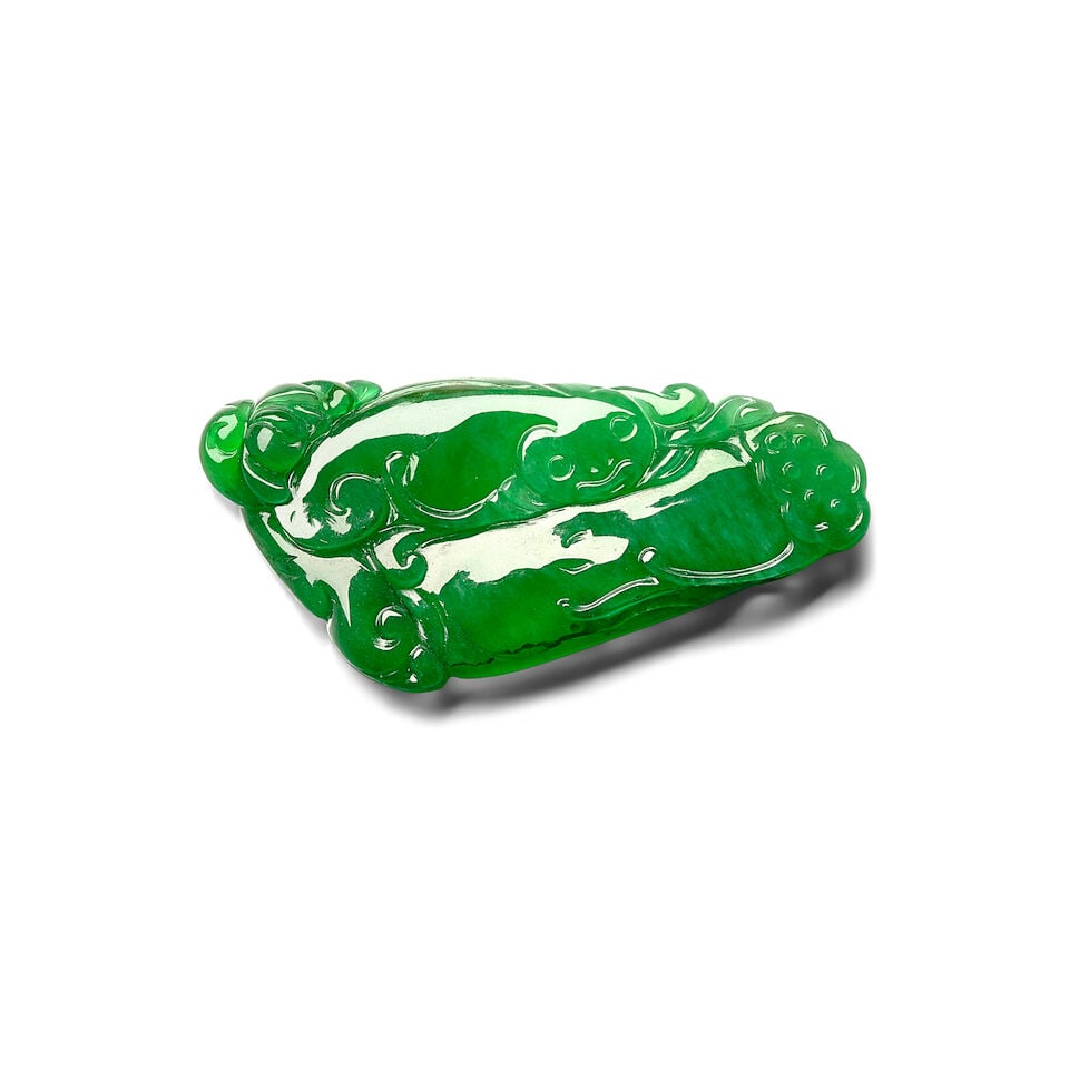 UNMOUNTED JADEITE PLAQUE: UNMOUNTED JADEITE PLAQUE 天然翡翠 Certificate: HKJSL, jadeite, natural, type A (SJ 253681, 1 April 2026) Jadeite: approx. 34.78 x 20.81 x 4.59mm Footnotes: The gemmological