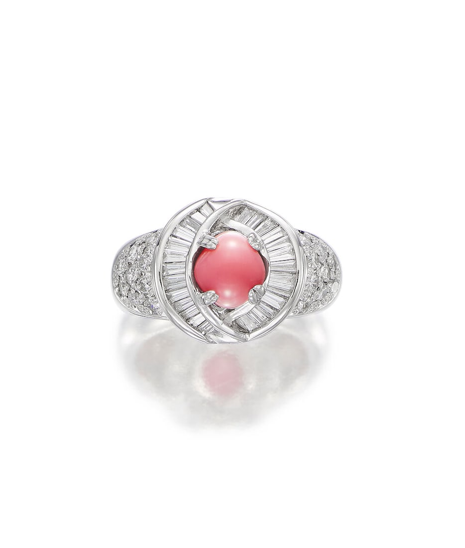 CONCH PEARL AND DIAMOND RING: CONCH PEARL AND DIAMOND RING 天然未經處理海螺珠配鑽石戒指 Certificate: GIA, conch pearl, natural, pink, Saltwater,