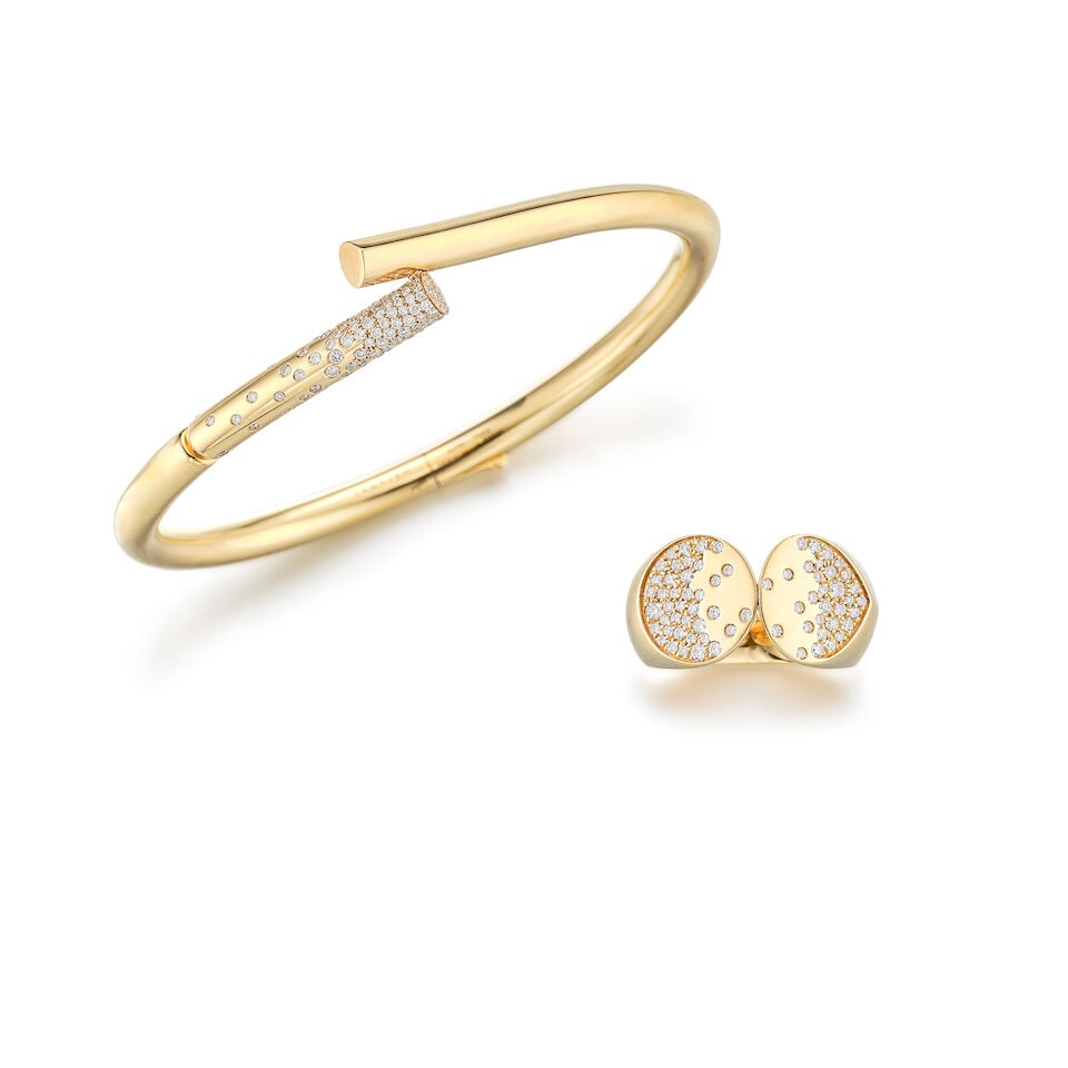 TABAYER: DIAMOND 'OERA' BANGLE AND RING (2): TABAYER: DIAMOND 'OERA' BANGLE AND RING Tabayer：「Oera」鑽石手鐲及戒指 Signature: TABAYER, no. T2428(on bangle) and T4341 (on