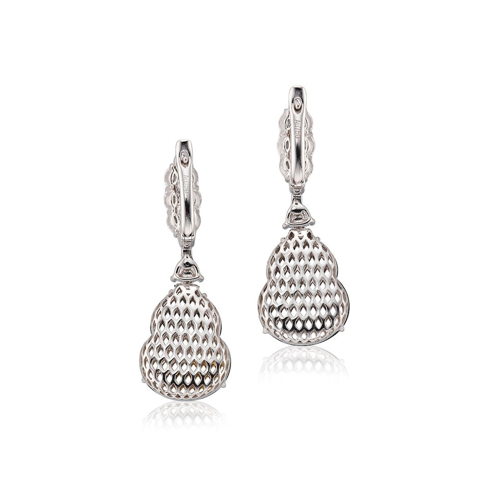 PAIR OF JADEITE AND DIAMOND 'GOURD' PENDENT EARRINGS - 3