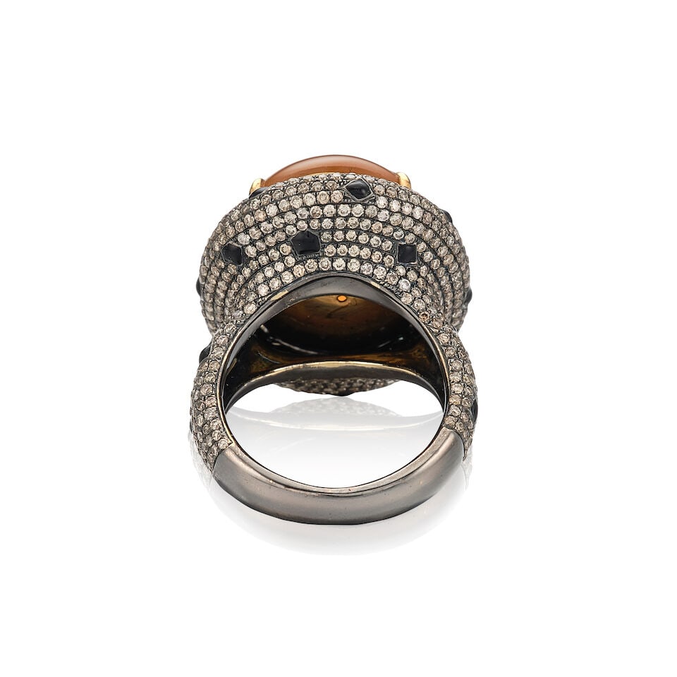 YELLOW JADEITE, COLOURED DIAMOND, DIAMOND AND BLACK ENAMEL RING - 3