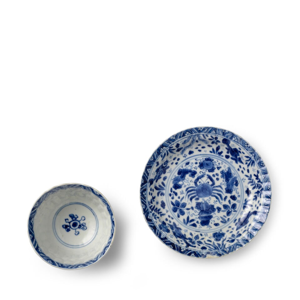 A BLUE AND WHITE 'FISH AND CRAB' CUP AND SAUCER DISH Kangxi period (2) - 2