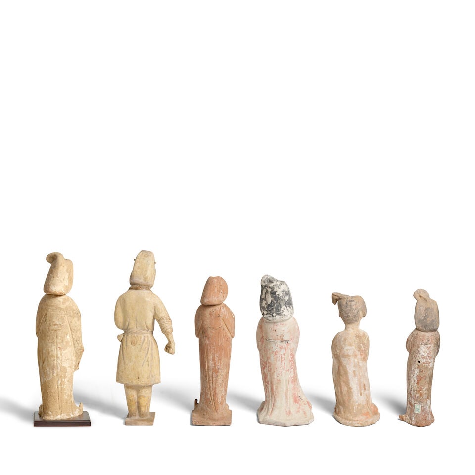 A GROUP OF SIX PAINTED POTTERY FIGURES Tang Dynasty (6) - 2