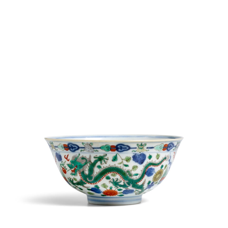 A WUCAI 'DRAGON AND PHOENIX' BOWL Daoguang mark, 20th century (1 of 5)