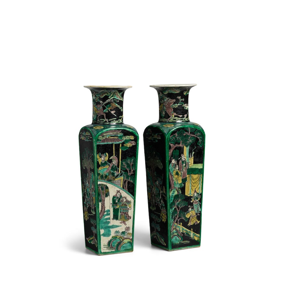 A PAIR OF FAMILLE-NOIRE 'WARRIOR' SQUARE VASES 19th century (2) - 4