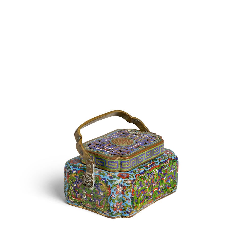 A CLOISONNÉ ENAMEL 'LOTUS' HANDWARMER 18th century - 3