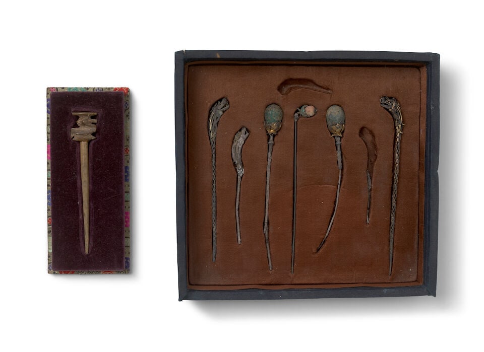 A GROUP OF SEVEN HAIRPINS Qing Dynasty; the bone hairpin 20th century (7) (1 of 1)