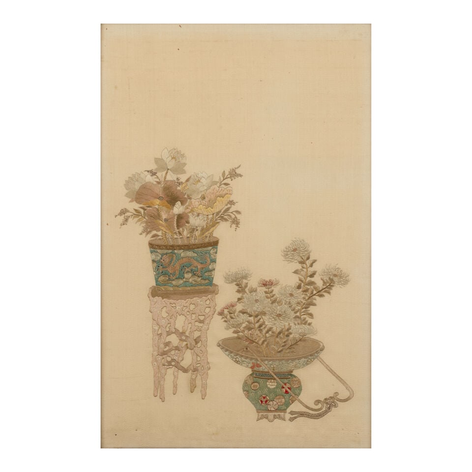 A SET OF FOUR SILK EMBROIDERED 'ANTIQUES' PANELS 20th century (4) - 4