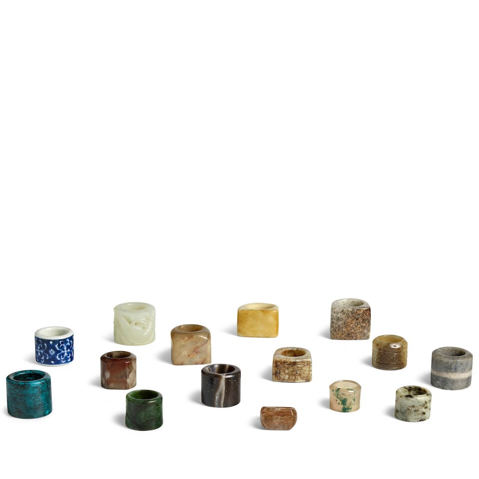 A GROUP OF FIFTEEN ARCHER'S RINGS 20th century (15): A GROUP OF FIFTEEN ARCHER'S RINGS 20th century 3/4in (1.9cm) to 1 1/8in (2.9cm) (15). Footnotes: 二十世紀