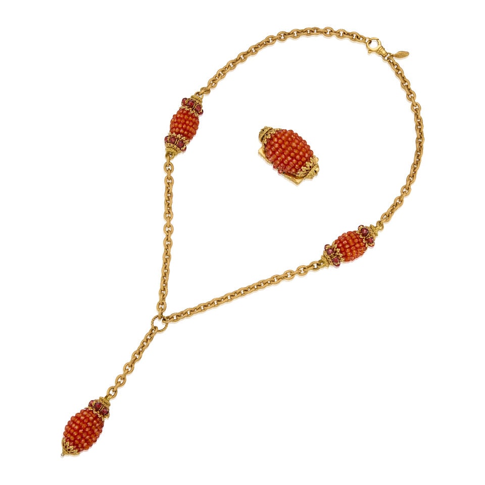 MARIO GARFARINO: 18K GOLD, 'SUN DAY' GARNET NECKLACE AND RING SET: MARIO GARFARINO: 18K GOLD, 'SUN DAY' GARNET NECKLACE AND RING SET • A 18K gold necklace and ring with numerous briolette-drilled garnets • Stamped 'SUN DAY' • Necklace's length 17