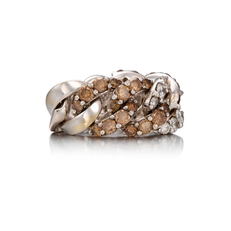 18K WHITE GOLD AND DIAMOND RING - 2