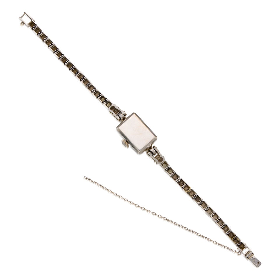 MOVADO: A 14K WHITE GOLD AND DIAMOND WRISTWATCH - 2