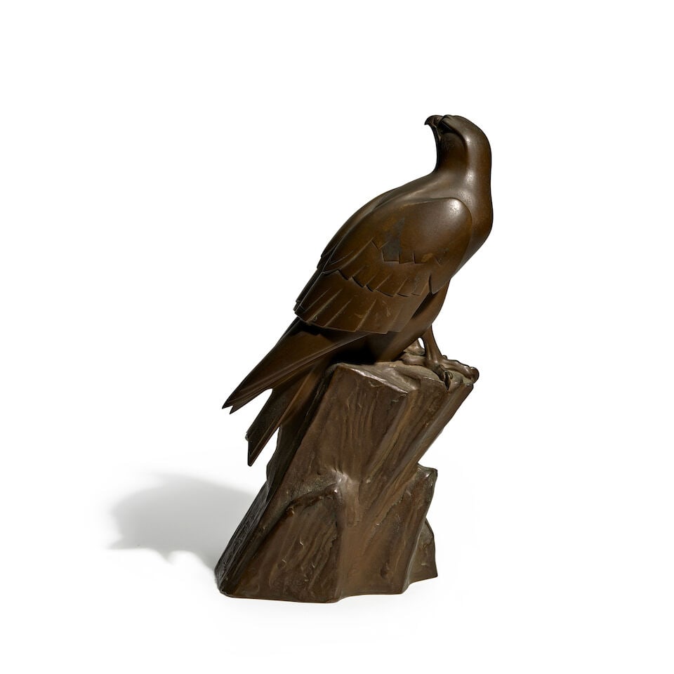 Tsuda Shinobu (1875-1946), A Bronze Model of a Hawk Japan, Showa era (1926-1989), 1941, - 3