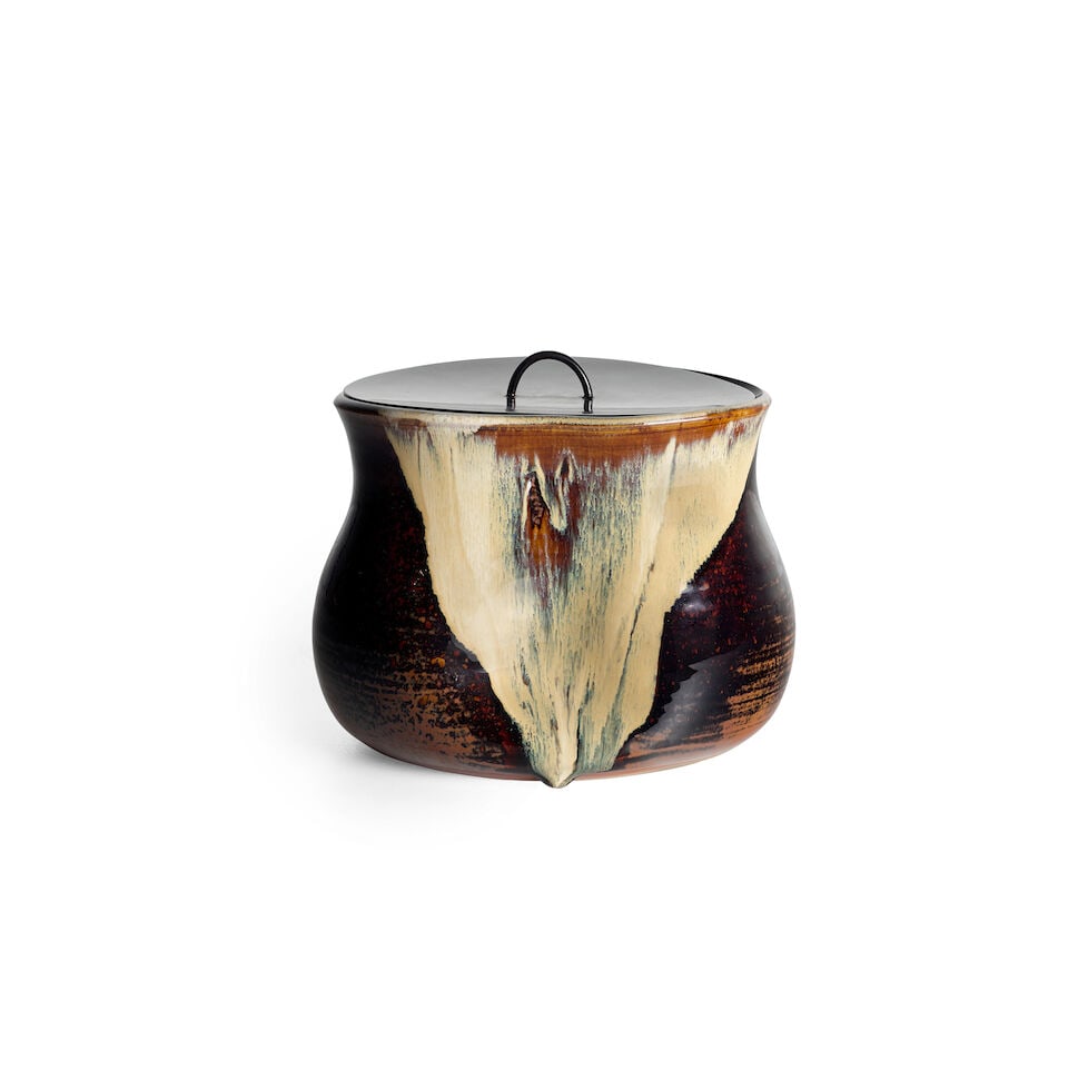 Takatori Hachizan XIII (Born 1960), A Stoneware Mizusashi (Container for Fresh Water) Japan, Sho... (1 of 3)