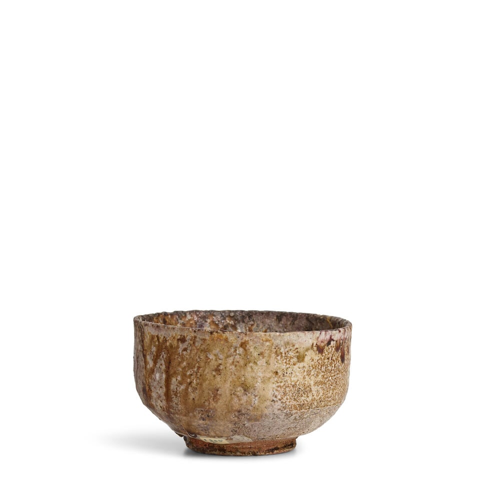 A Stoneware Iga-style Chawan (Tea Bowl) Japan, Showa (1926-1989) or Heisei (1989-2019) era, 20th... - 2