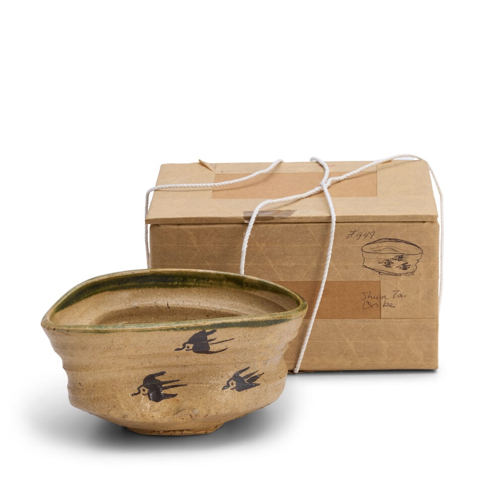 An E-garatsu Tea Bowl Japan, Edo period (1615-1868) or Meiji era (1868-1912), 19th century, - 3