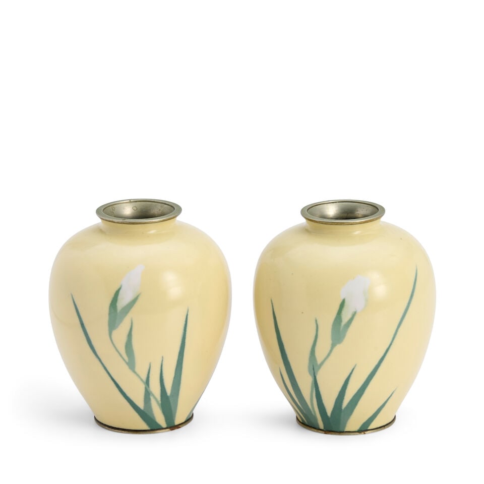 A Pair of Yellow Cloisonné Vases Japan, Taisho (1912-1926) or Showa (1926-1989) era, 20th c... - 2