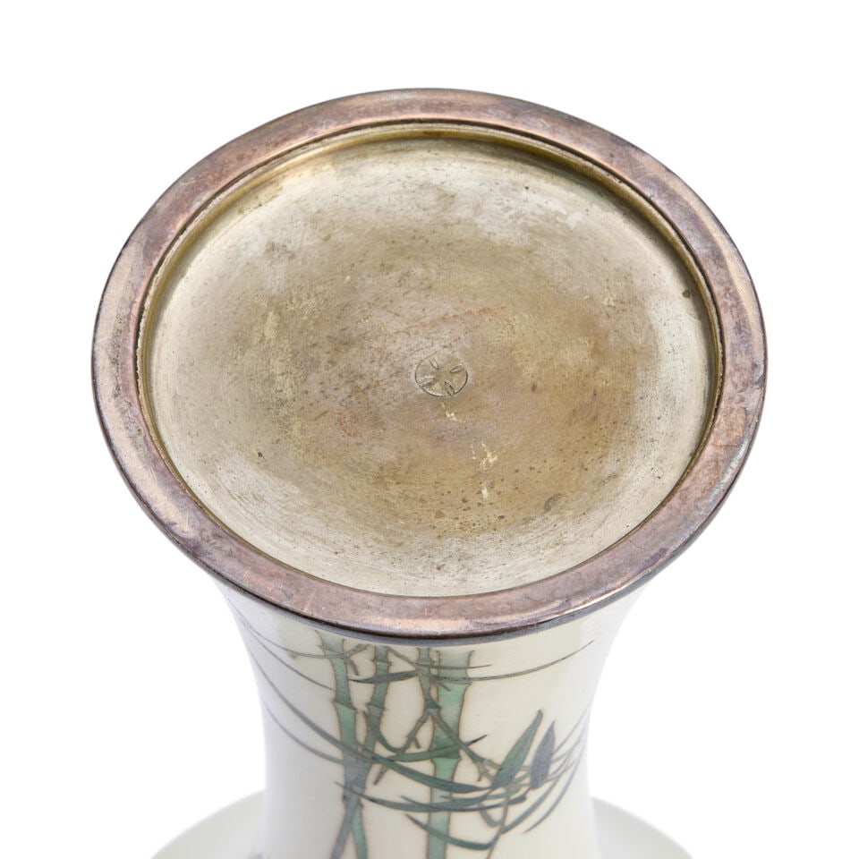 An Ando Studio White Cloisonné Vase Japan, Meiji era (1868-1912), circa 1900, - 2