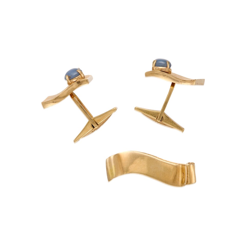 14K GOLD AND STAR SAPPHIRE CUFFLINKS AND TIE BAR - 2