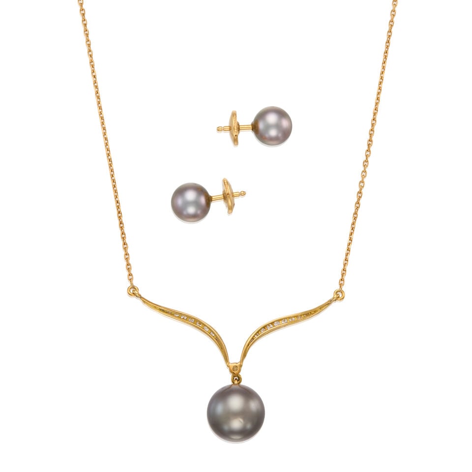 18K GOLD, CULTURED PEARL AND DIAMOND NECKLACE AND EARRINGS - 2