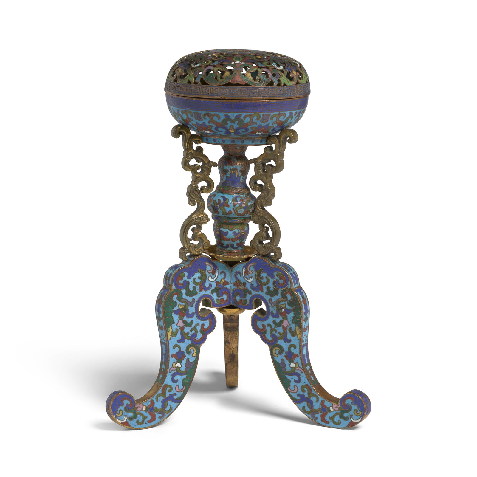 A CLOISONNÉ ENAMEL TRIPOD HAT STAND Late 18th/early 19th century: A CLOISONNÉ ENAMEL TRIPOD HAT STAND Late 18th/early 19th century The fiddlehead-form legs conjoined at the center surmounting the baluster body and three gilt metal openwork fronds, the compresse