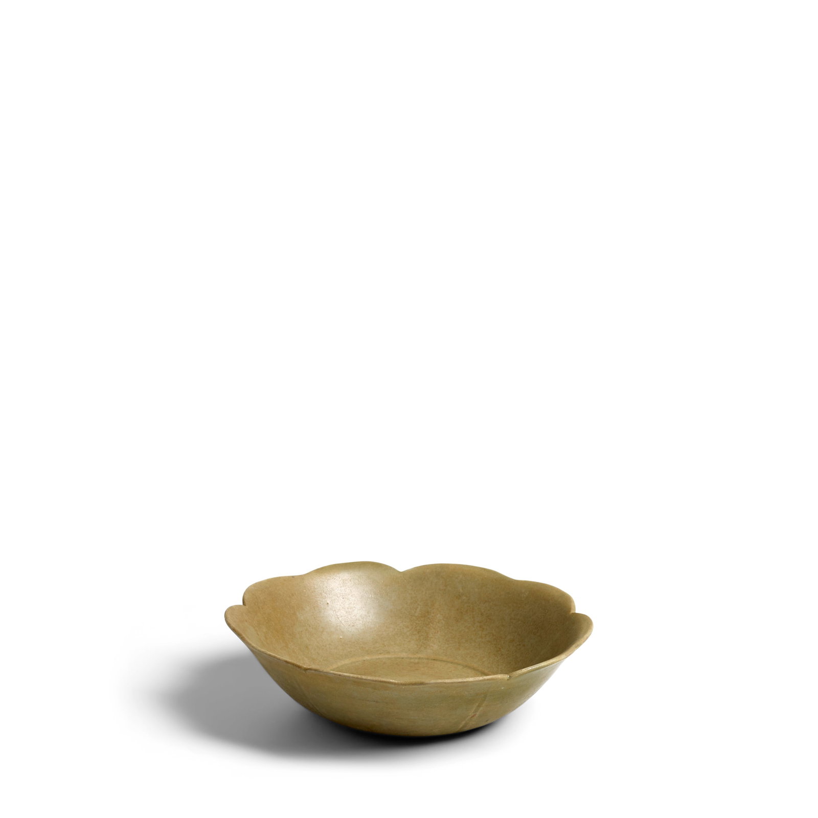 A YUE CELADON PETAL-LOBED SHALLOW BOWL Five Dynasties (Brocade box) (1 of 1)