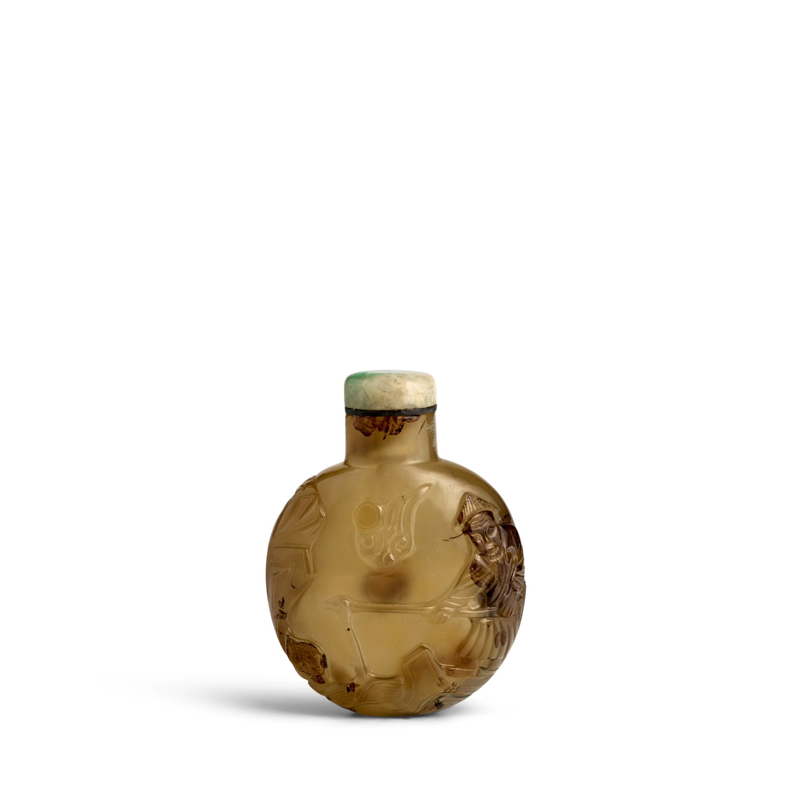 A CHALCEDONY AGATE 'FISHERMAN' SNUFF BOTTLE Suzhou, 1800-1880 (1 of 1)