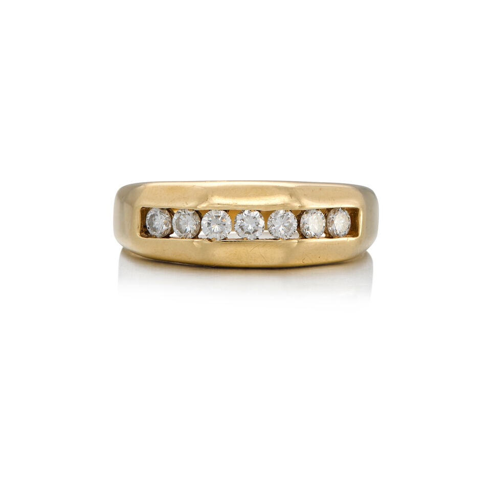 14K GOLD AND DIAMOND RING: 14K GOLD AND DIAMOND RING • Seven round brilliant-cut diamonds weighing approximately 0.49 carat total • With one maker's mark and possibilities of personal inscription present •