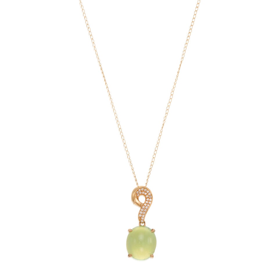 A GOLD, PREHNITE AND DIAMOND PENDANT WITH CHAIN: A GOLD, PREHNITE AND DIAMOND PENDANT WITH CHAIN • An 18K gold pendant with one oval cabochon-shaped prehnite weighing approximately 4.36 carats total, twenty-eight round-shaped diamonds