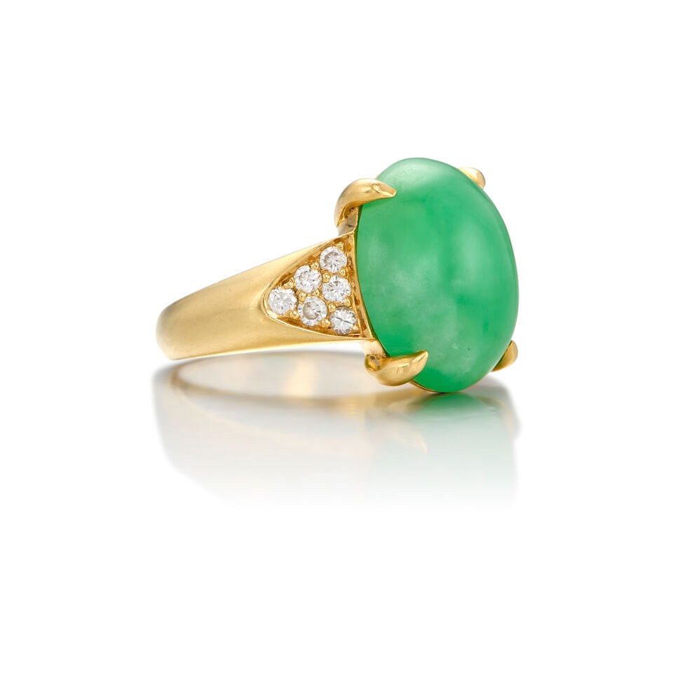GUMPS: 18K GOLD, JADE AND DIAMOND RING - 2