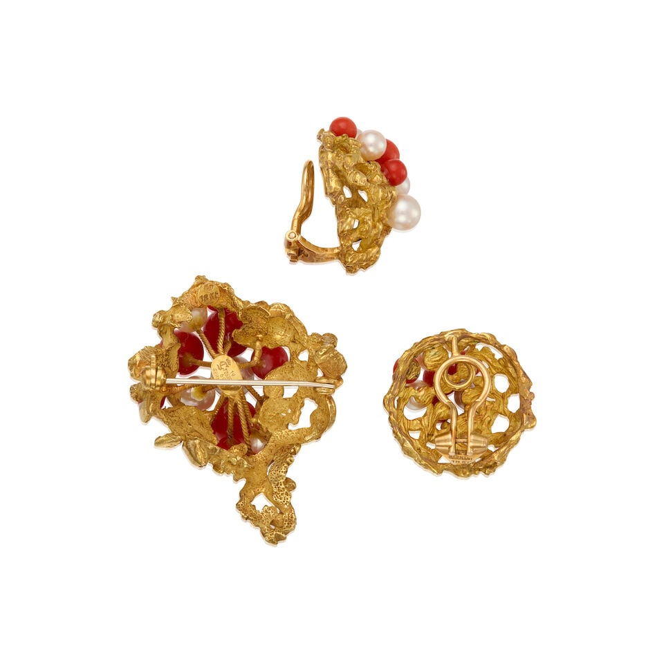 GROSSE: 18K GOLD, CORAL, CULTURED PEARL BROOCH AND EARRINGS SET - 2