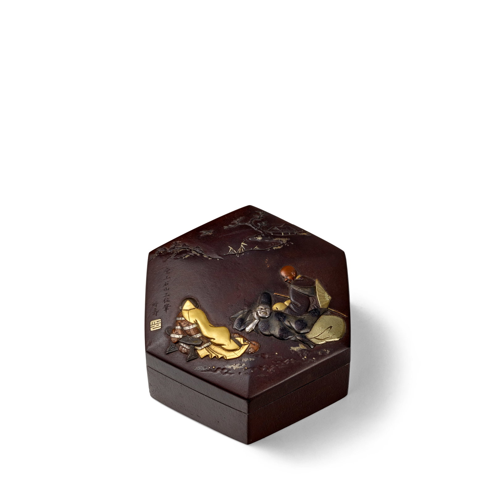 AN IRON BOX WITH FIGURES OBSERVING A GOOSE Meiji era (1868-1912), late 19th century: AN IRON BOX WITH FIGURES OBSERVING A GOOSE Meiji era (1868-1912), late 19th century Hexagonal with slightly domed cover, three male figures in takazōgan of copper, shibuichi, shakudō and sil