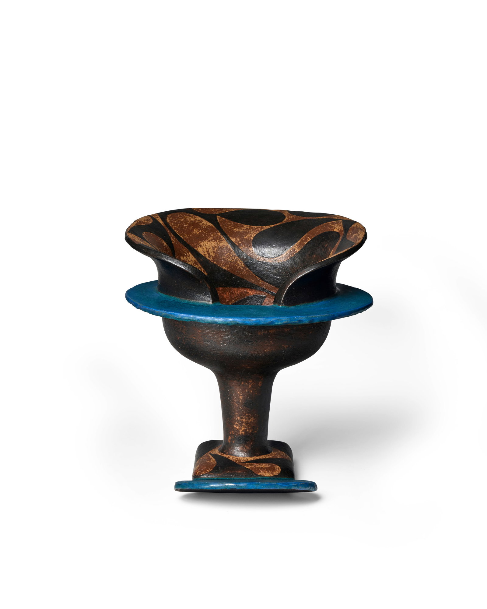 YANAGIHARA MUTSUO (1934-2018) Hiraku Katachi Rikkyaku Tsubo (Standing Spreading Vase) Heisei era...: YANAGIHARA MUTSUO (1934-2018) Hiraku Katachi Rikkyaku Tsubo (Standing Spreading Vase) Heisei era (1989-2019), 2014 The glazed stoneware abstract bowl finished in a variety of glazes, the base signed M