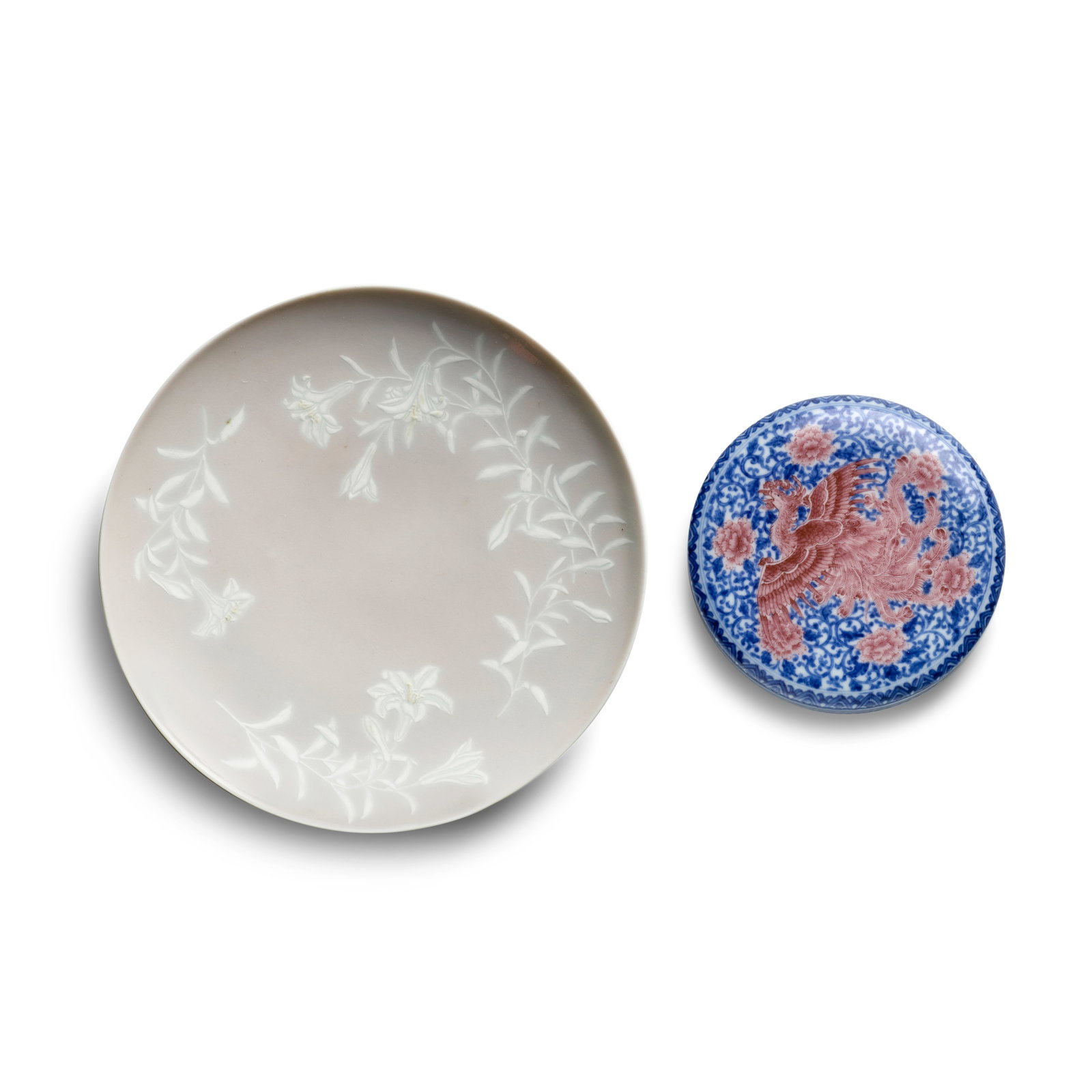 MAKUZU (MIYAGAWA) KŌZAN (1842-1916) A Circular Covered Porcelain Box and a Porcelain Saucer... (1 of 1)